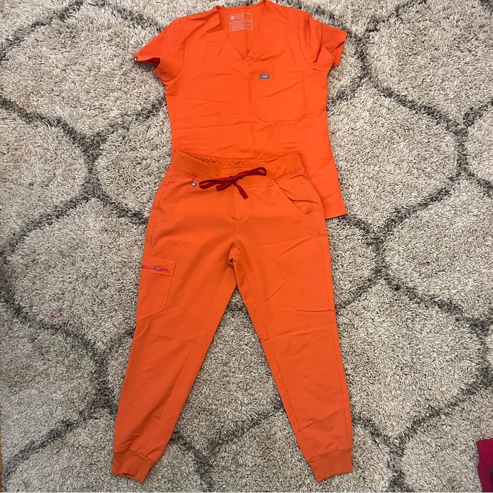Figs scrub top and joggers